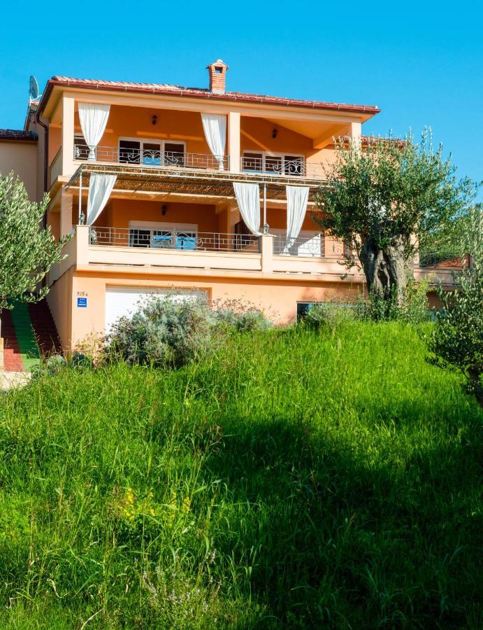 Apartments Villa Kristina Supetarska Draga Exterior photo